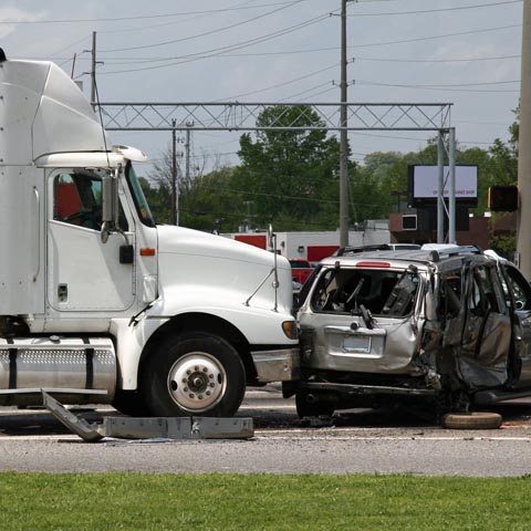 Texas Truck Accident Lawyers - What to Do After a Truck or 18 Wheeler  Accident